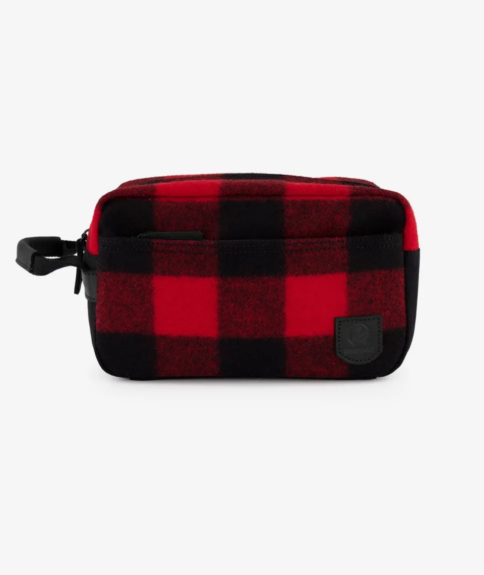 Island Bay Wash Bag