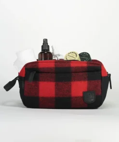 Island Bay Wash Bag